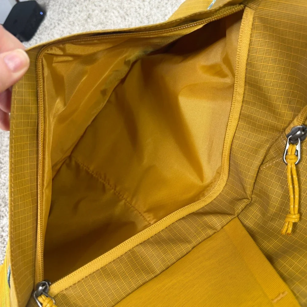 Patagonia Black Hole Pack 25L Yellow Recycled Ripstop Laptop Backpack 49297